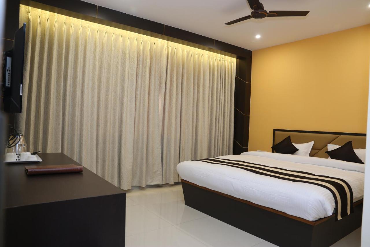 Hotel Ds International Jamshedpur Buitenkant foto